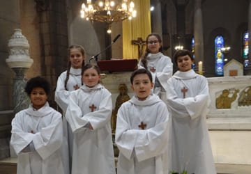 Lire la suite à propos de l’article Prise d&rsquo;aube de six nouveaux Petits Chanteurs